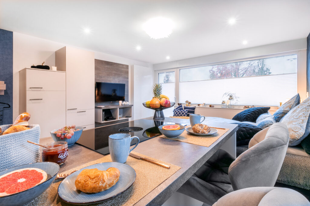 Ferienwohnung Kobaltblau Essbereich