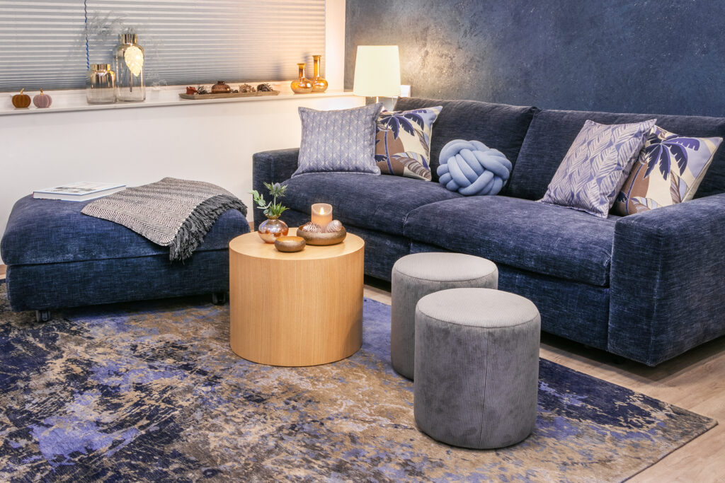 Ferienwohnung Kobaltblau Wohnzimmer Sitzgelegenheiten